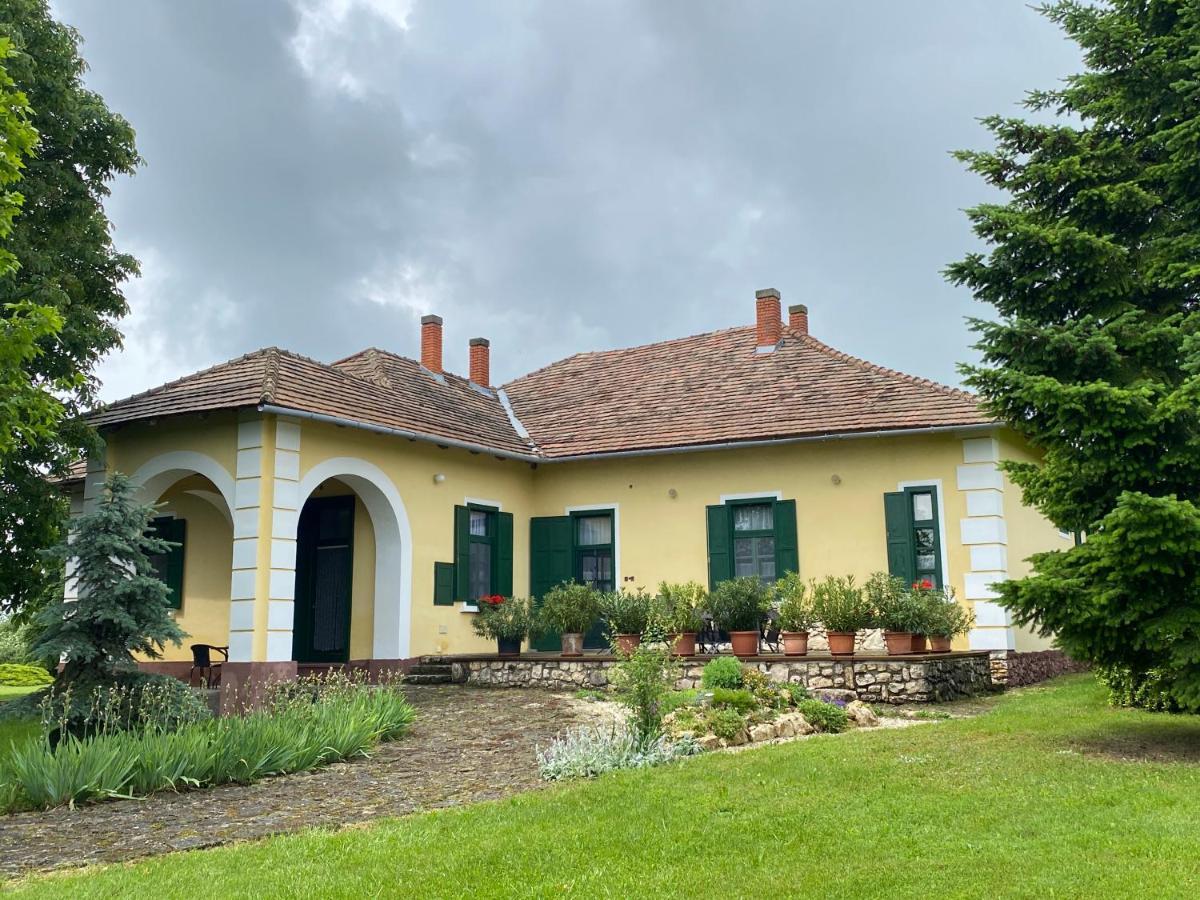 Véndektanya Vendégház Tapolca Extérieur photo